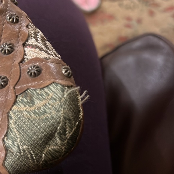 Liz Claiborne Multi Color Mules. Sz 11 - Picture 5 of 6